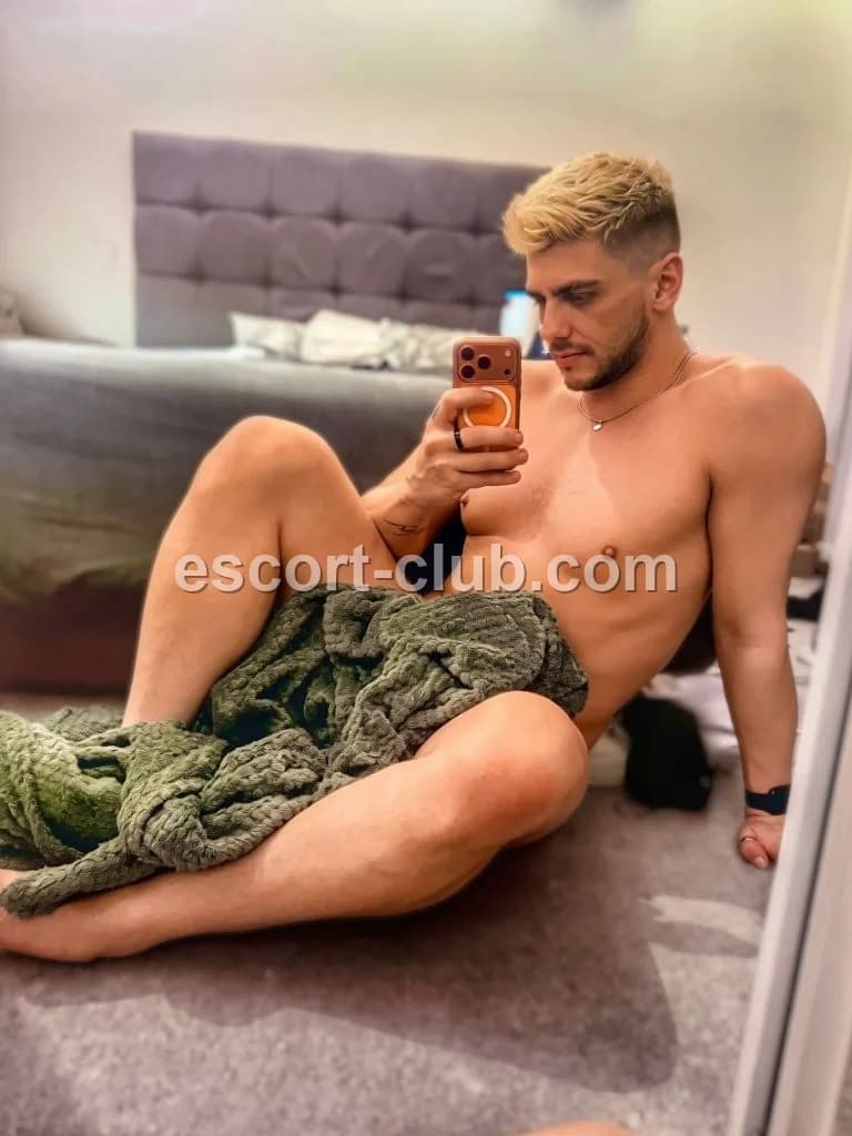 Alberto — London escort photo 2