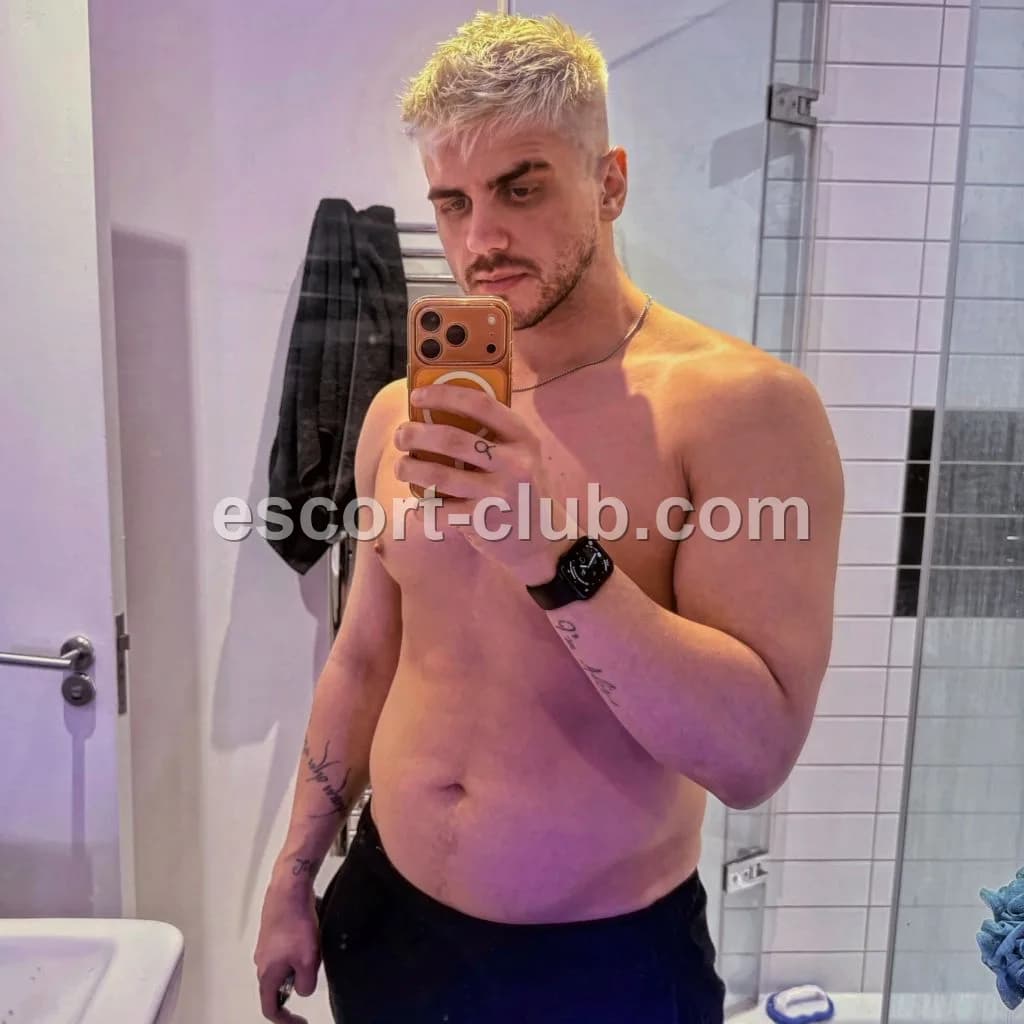 Alberto — London escort photo 6