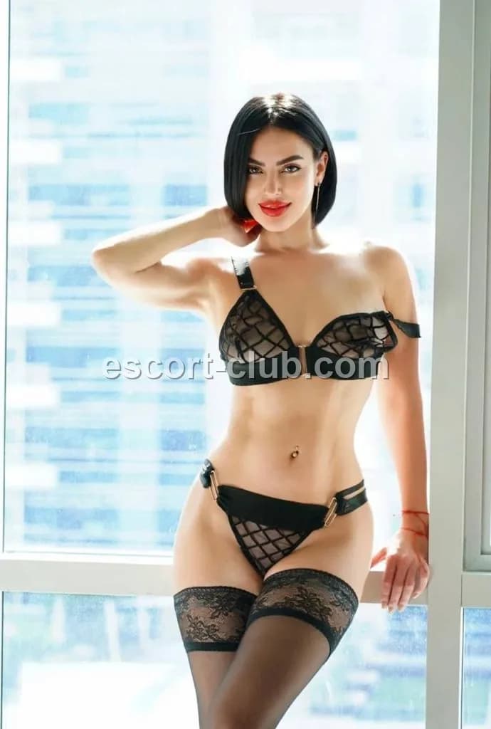 Aleksa — Birmingham escort photo 4