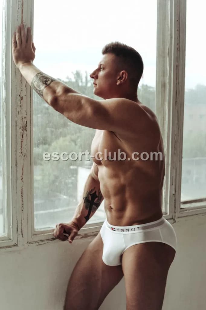 Alessandro — escort in London