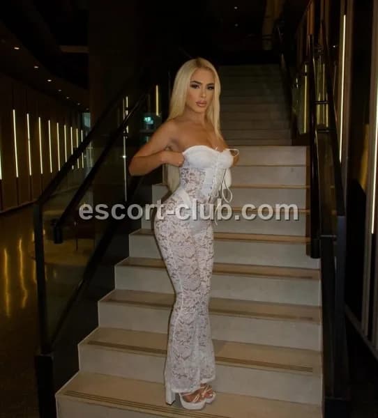 Alexa — Belfast escort photo 6
