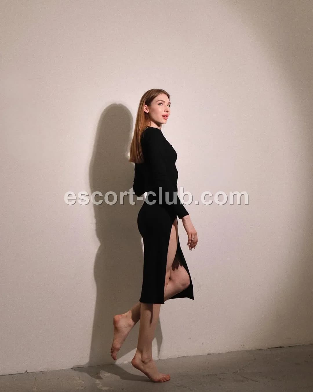 Alice — London escort photo 4