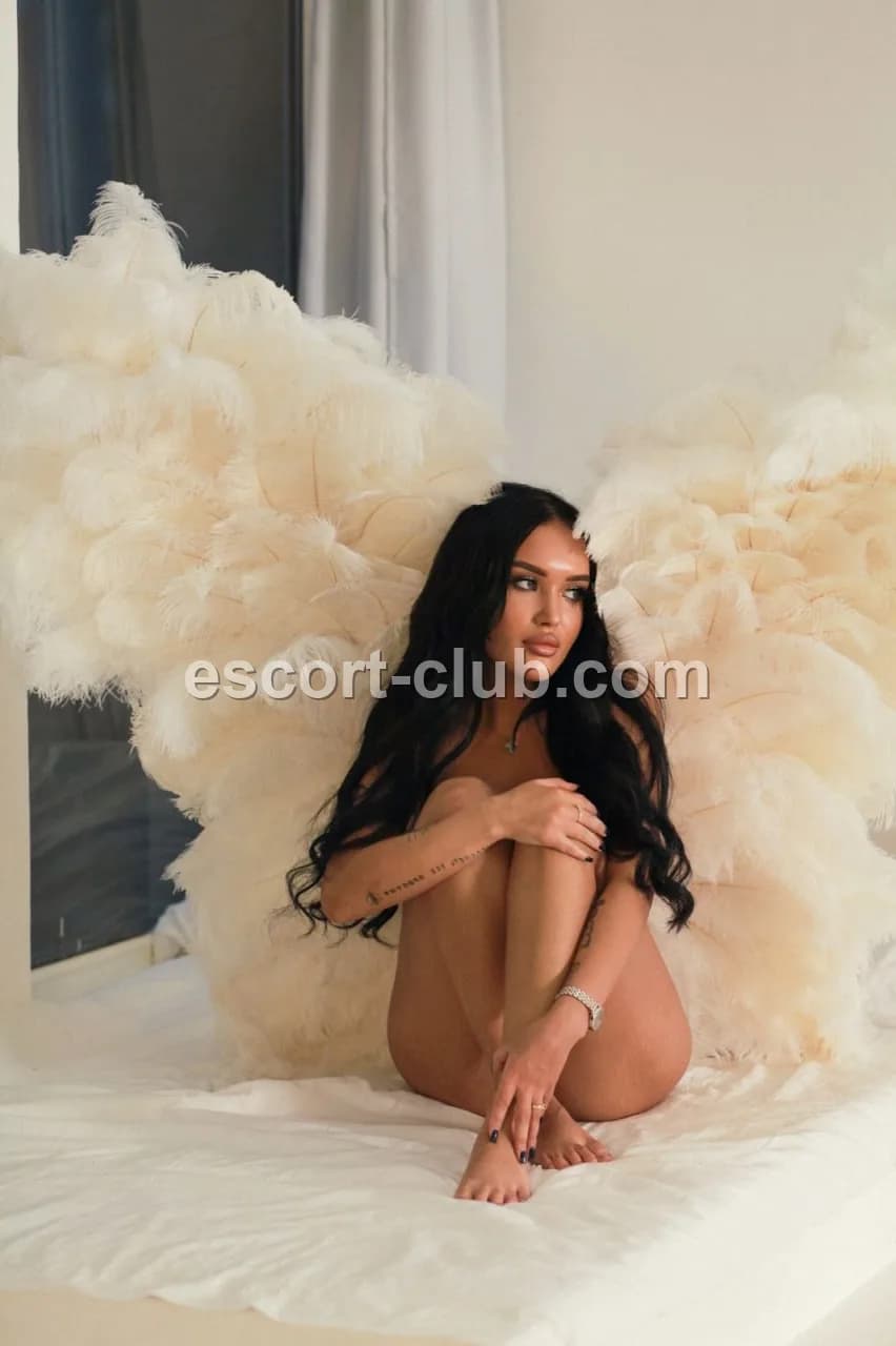 Alika — Abu Dhabi escort photo 2