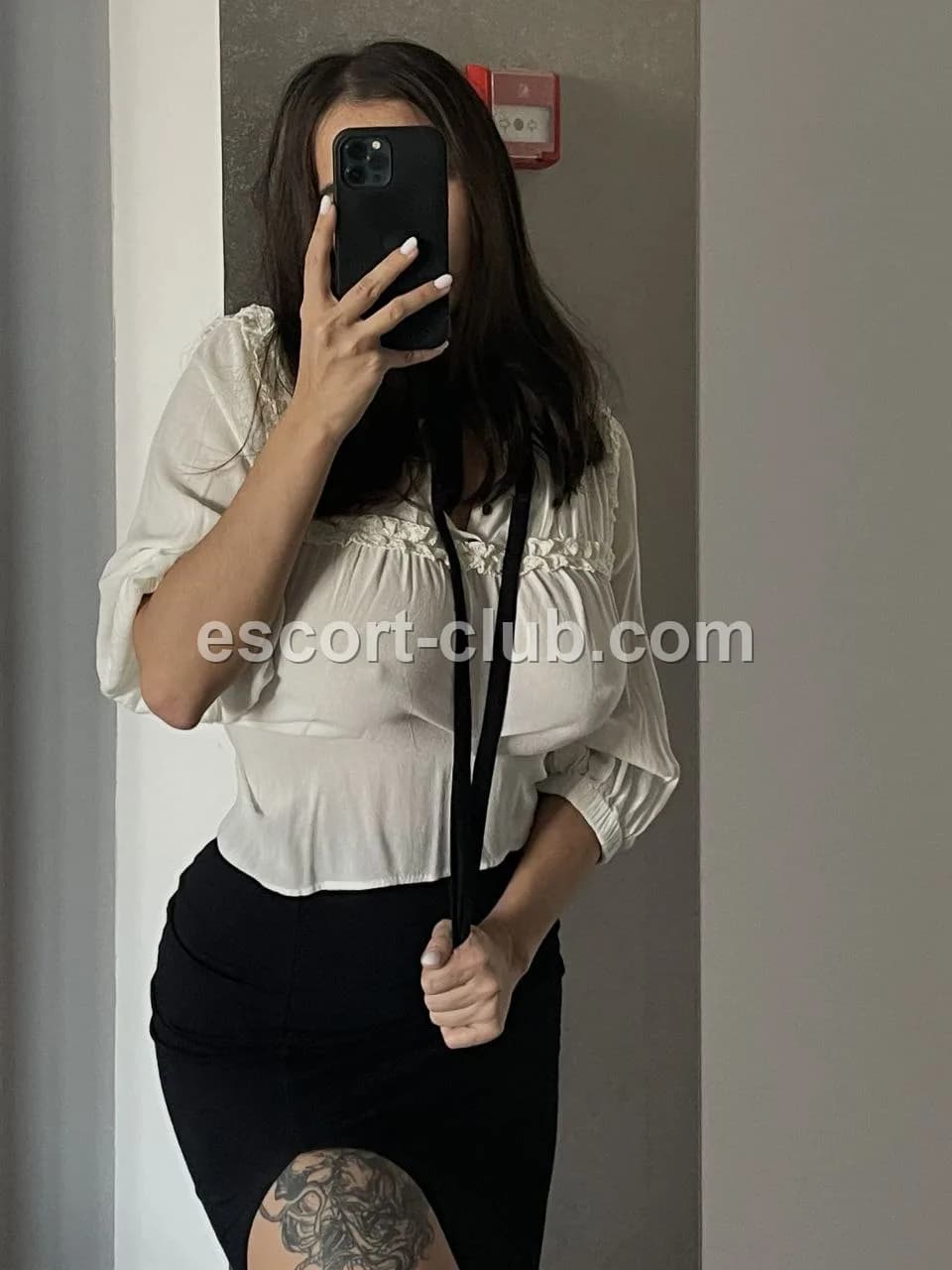 Alina — Bristol escort photo 3
