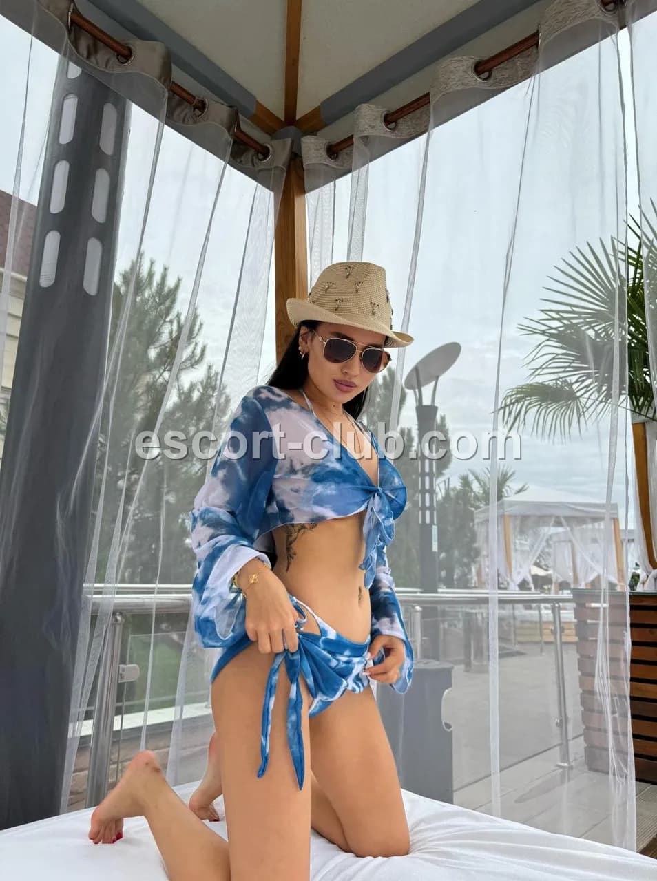 Aliya — Manchester escort photo 6