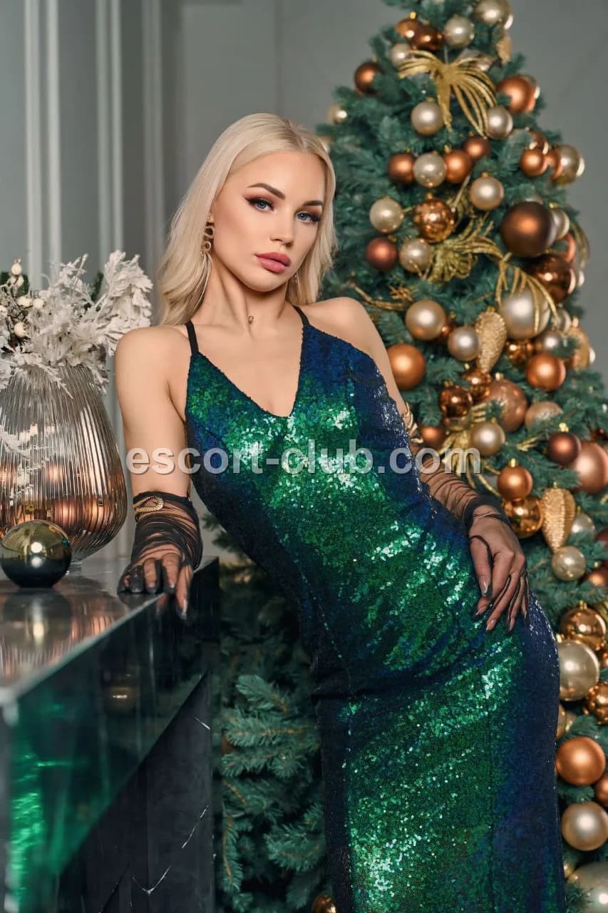 Althea — Glasgow escort photo 3