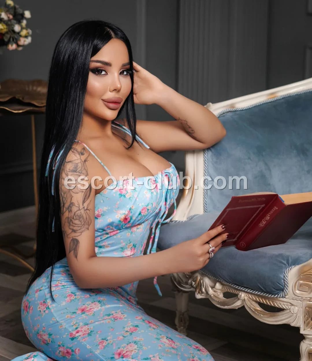 Amalia — escort in Manchester