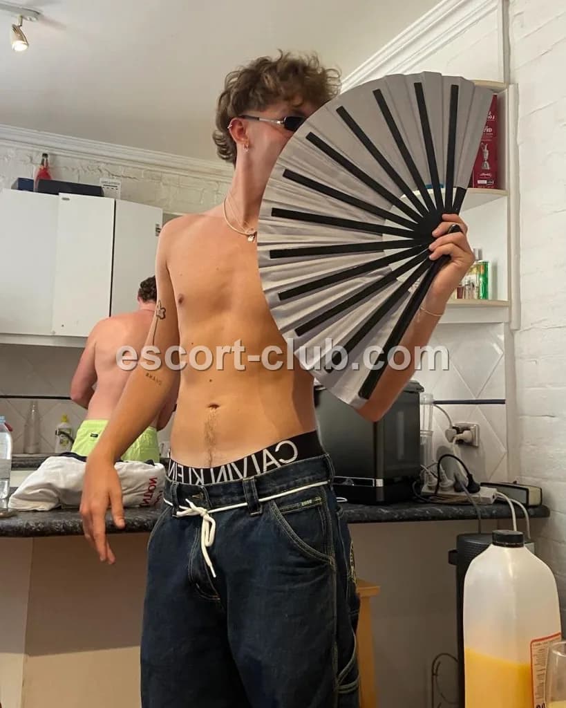 Ambrose — Glasgow escort photo 2