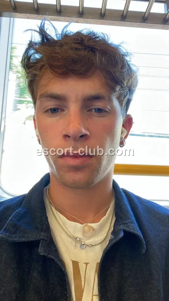 Ambrose — Glasgow escort photo 4