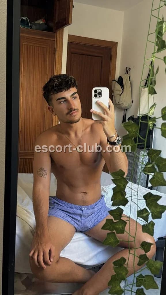 Anderson — escort in Glasgow