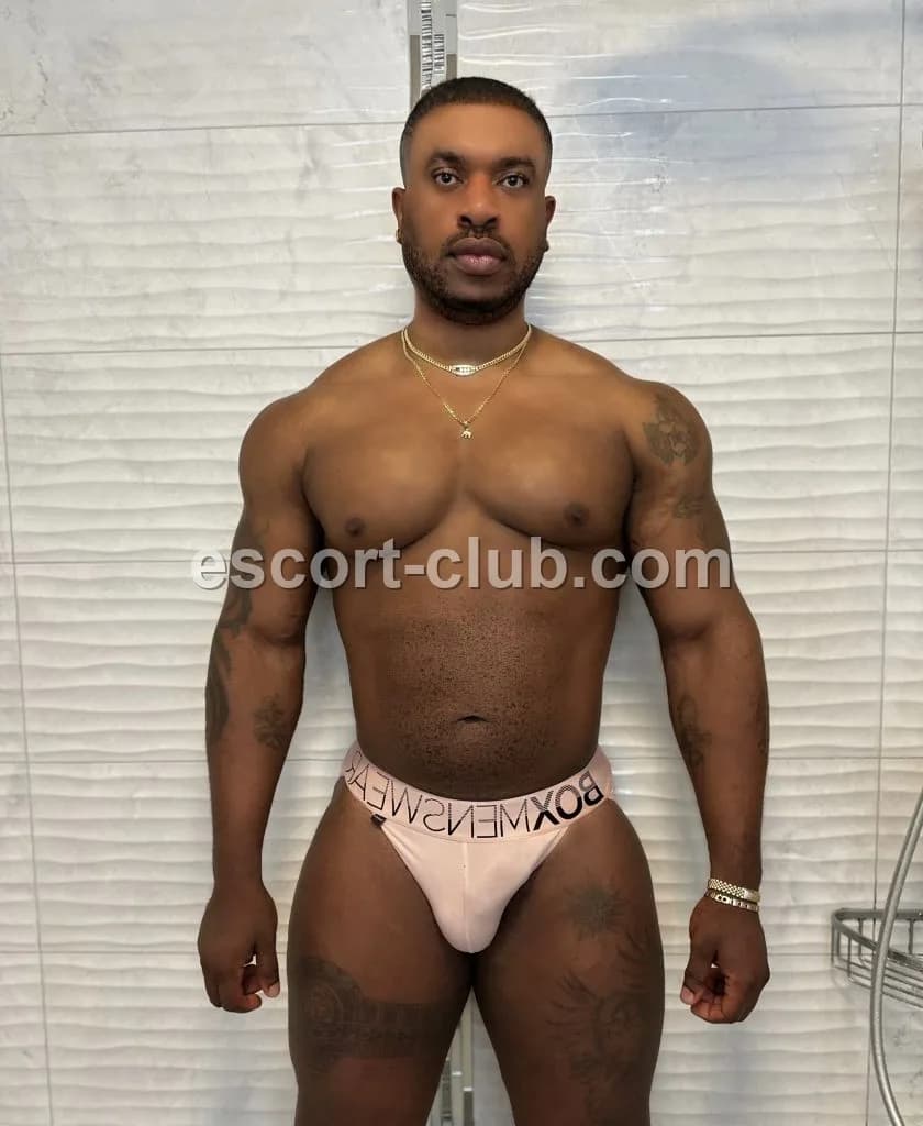 Andres — Glasgow escort photo 2