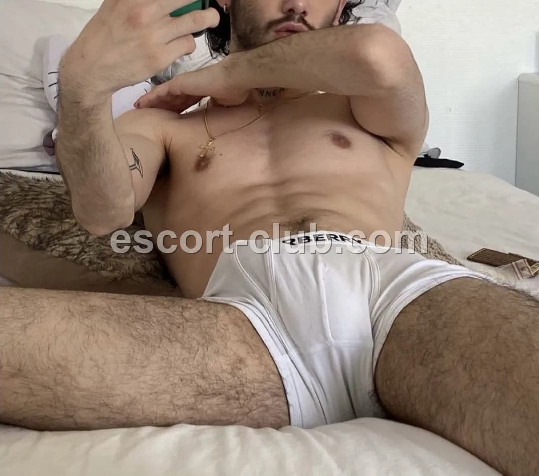 Angel — Glasgow escort photo 2