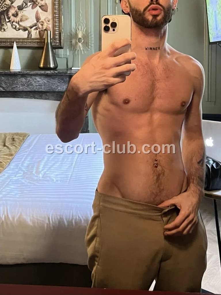 Angel — Glasgow escort photo 5