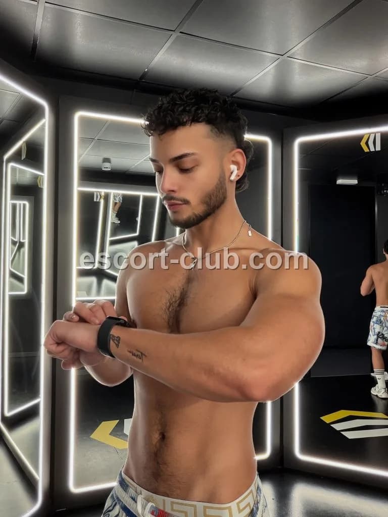 Angelo — Glasgow escort photo 5