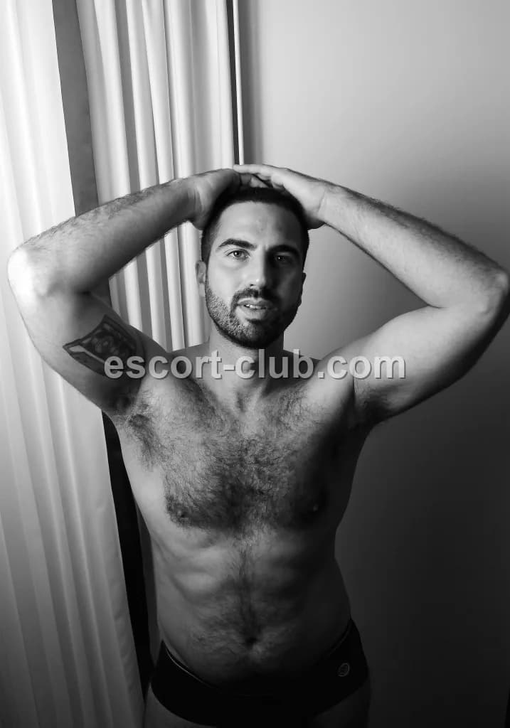 Ansel — Glasgow escort photo 4