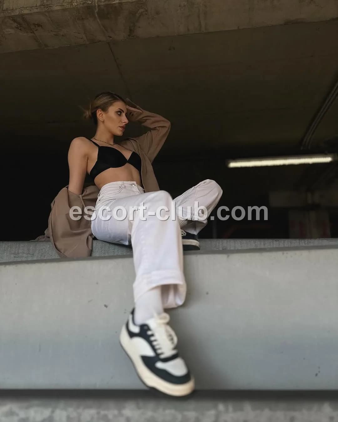 Arabella — escort in Leeds