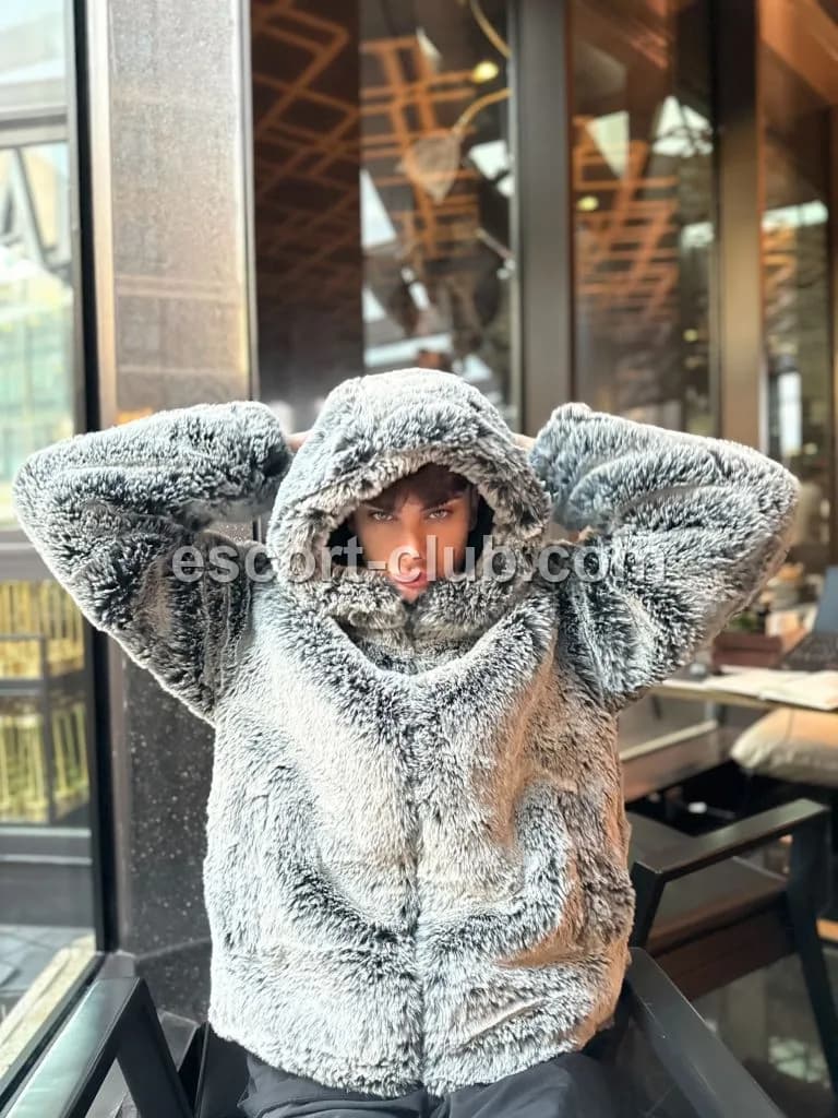 Arthur — escort in Belfast