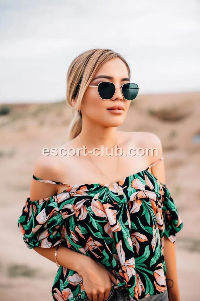 Asty — escort in Nottingham