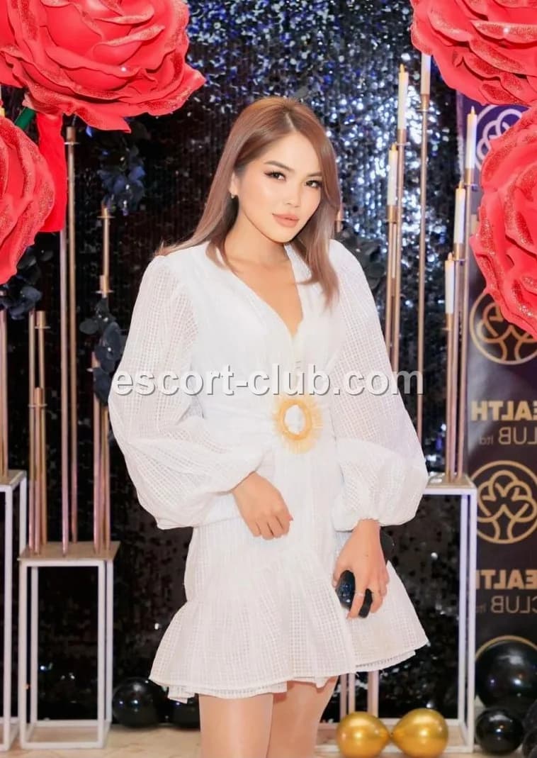 Asty — Nottingham escort photo 2