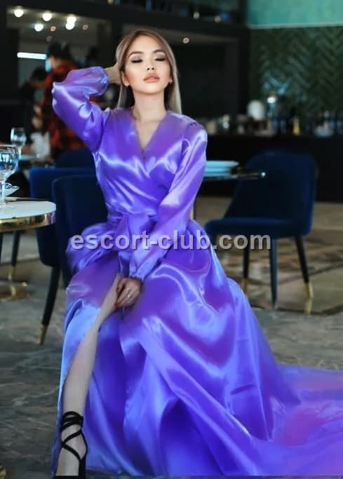 Asty — Nottingham escort photo 5