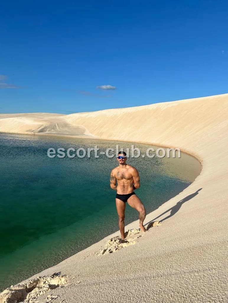 August — Belfast escort photo 2