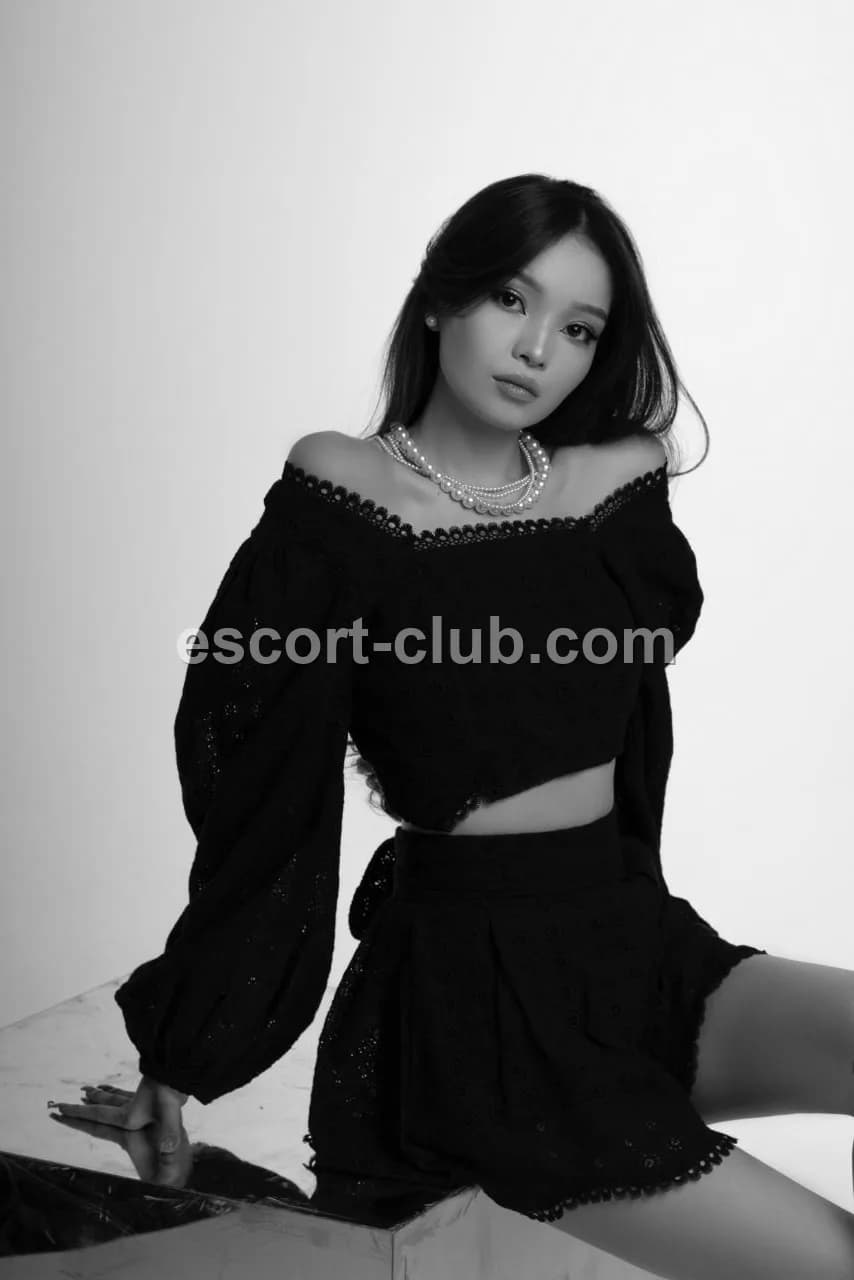 Aurika — Belfast escort photo 5