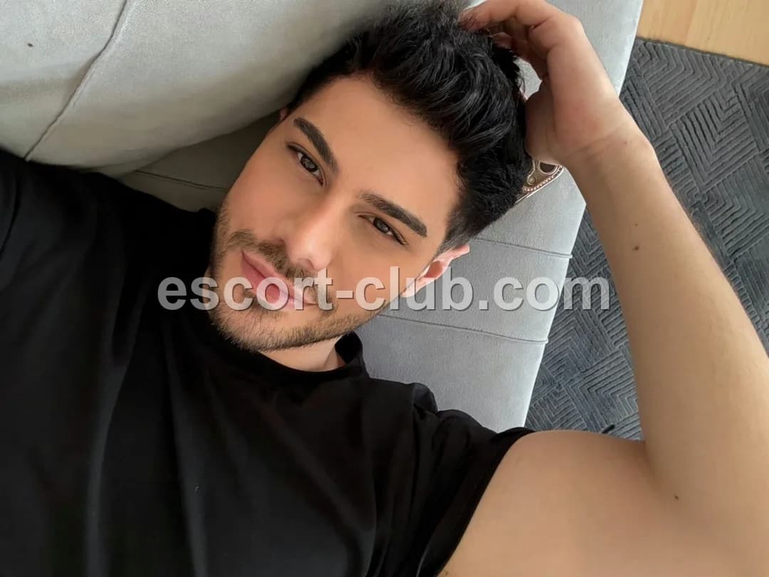 Baran — escort in Manchester