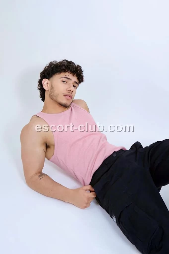 Brock — Birmingham escort photo 6