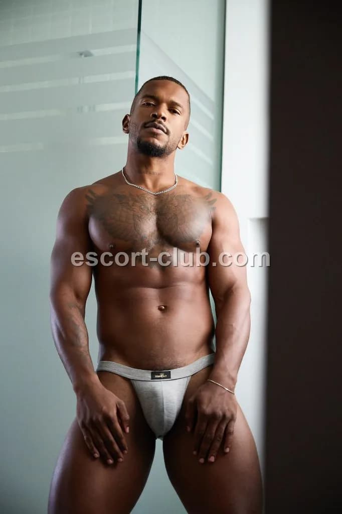 Caio — Birmingham escort photo 4