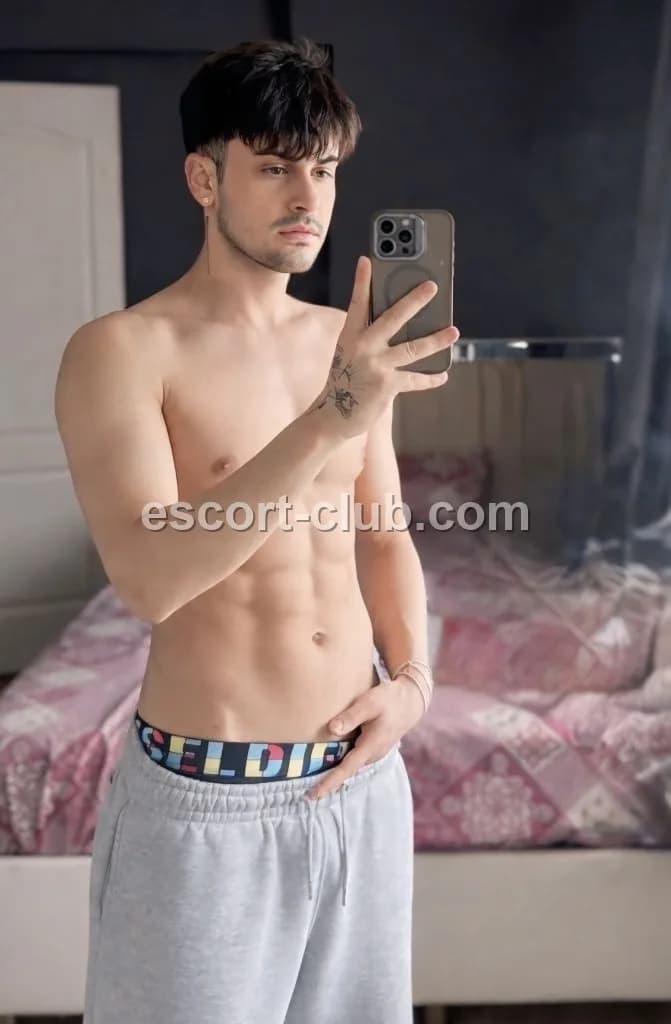 Callum — escort in Birmingham