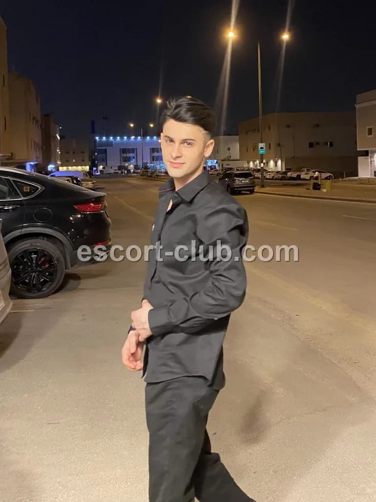 Callum — Birmingham escort photo 4
