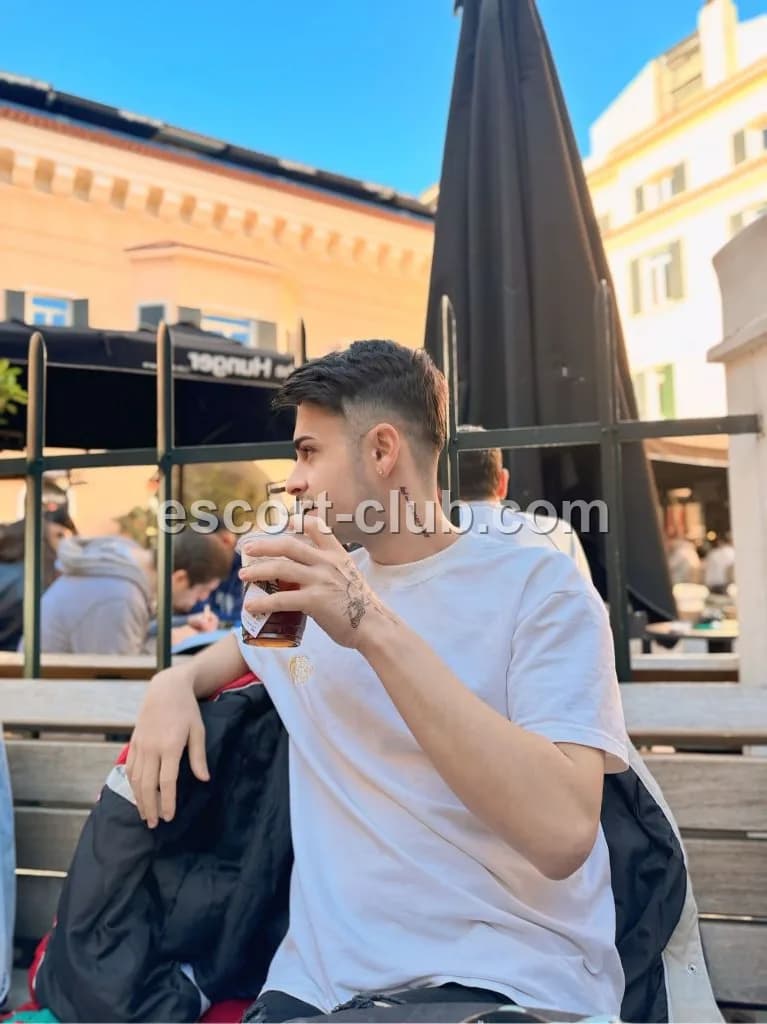 Callum — Birmingham escort photo 5