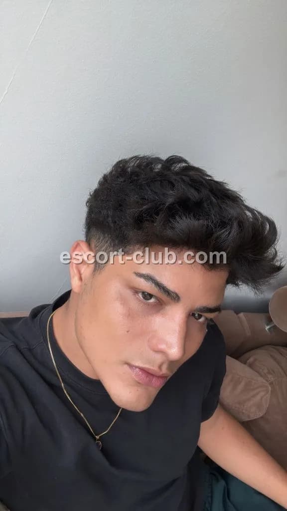 Calvin — Birmingham escort photo 6
