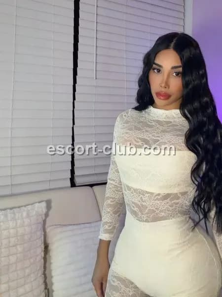Camila — Dubai escort photo 3