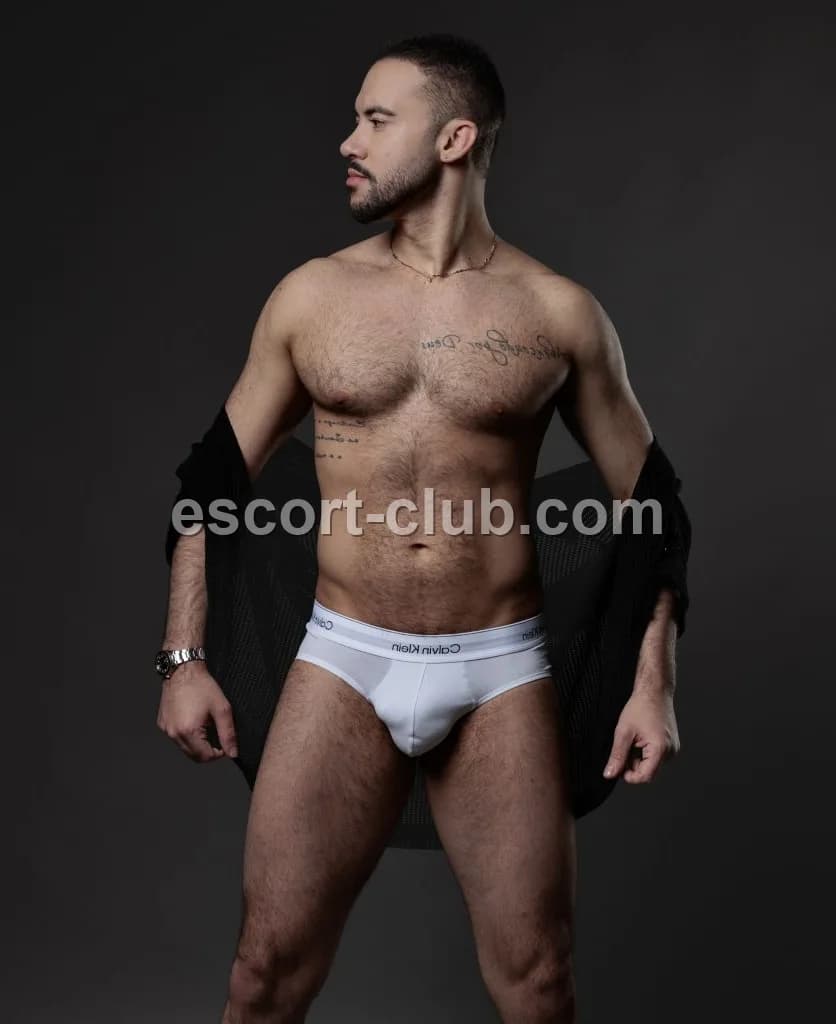 Carlo — Leeds escort photo 2