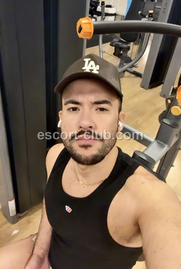 Carlo — Leeds escort photo 4