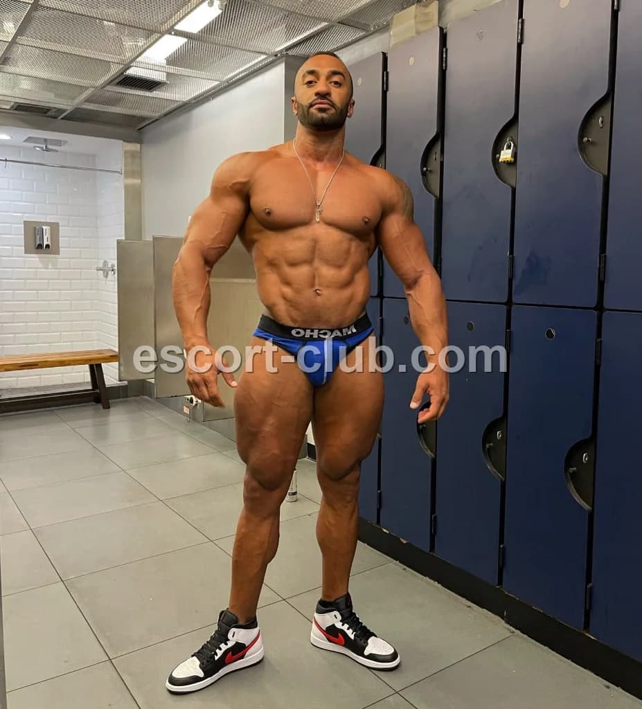 Charles — Leeds escort photo 5