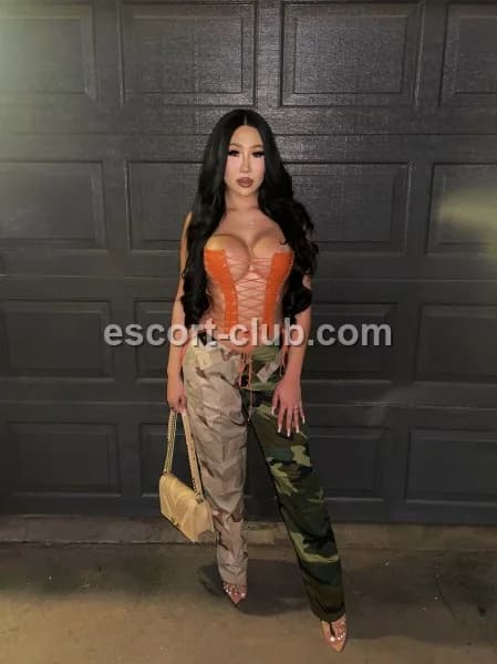 Chrissy — Hong Kong escort photo 4