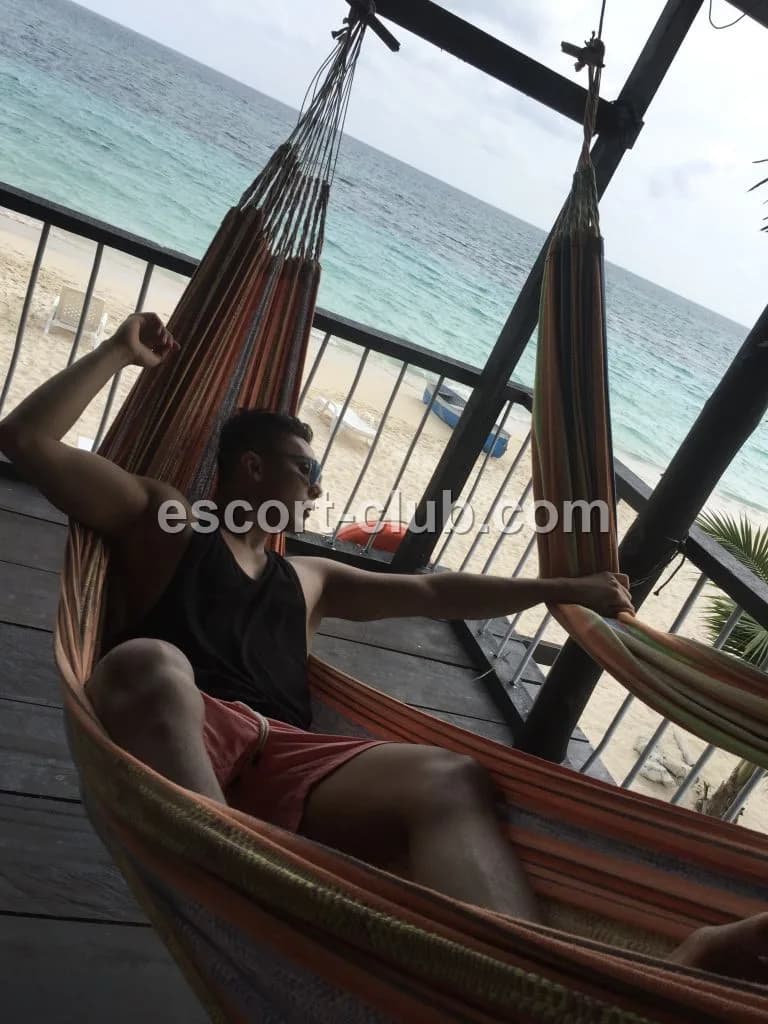 Darren — Leeds escort photo 5