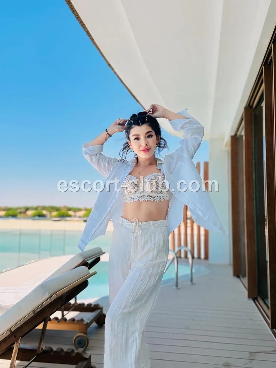 Darya — Bristol escort photo 5