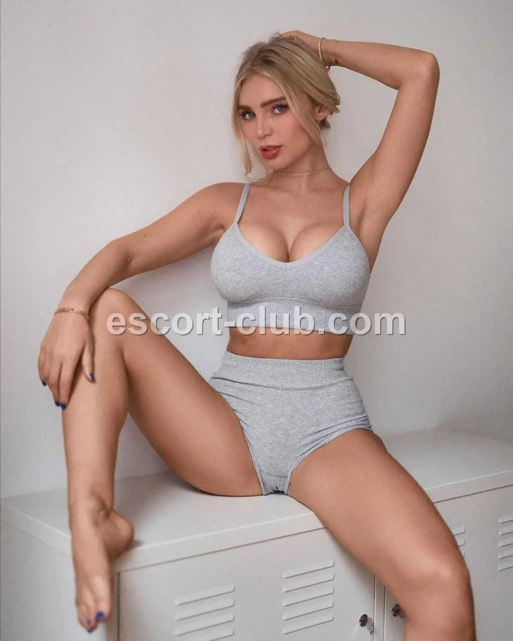 Dasha — escort in Dubai