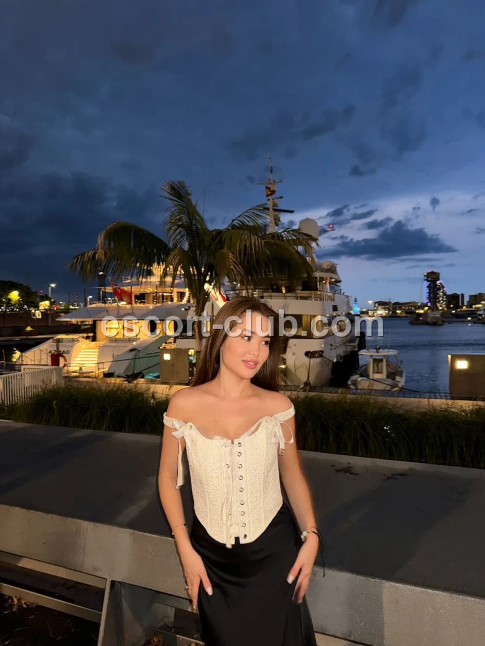 Di — escort in Abu Dhabi