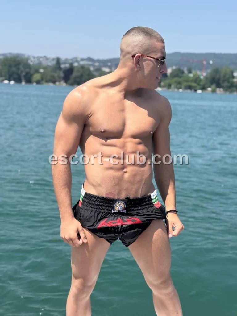 Dominic — Sheffield escort photo 5