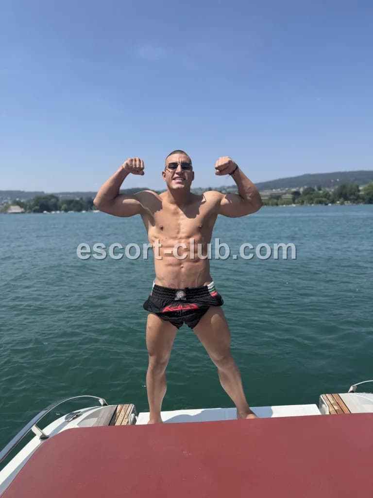 Dominic — Sheffield escort photo 6