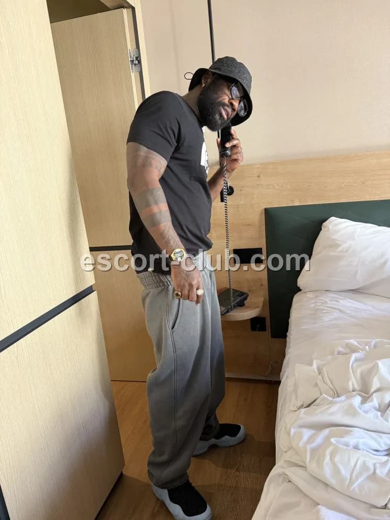 Domis — Sheffield escort photo 4