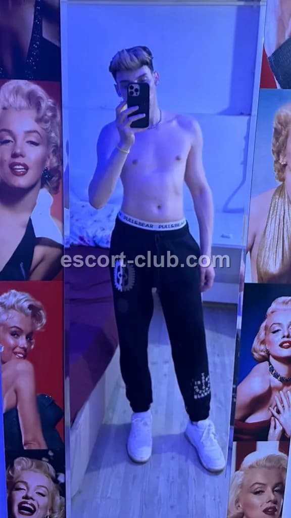 Edwin — Sheffield escort photo 2