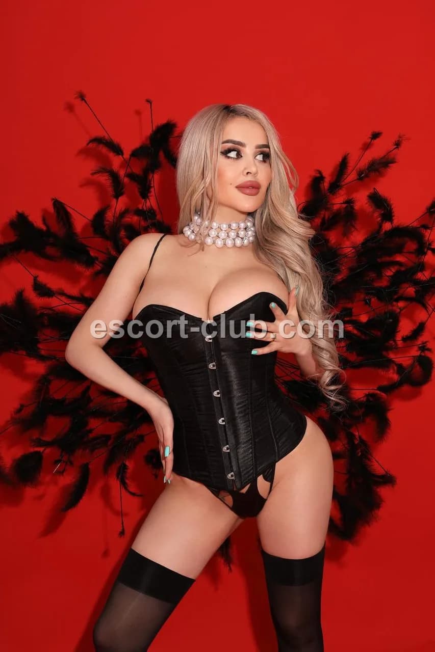 Ekaterina — Manchester escort photo 6