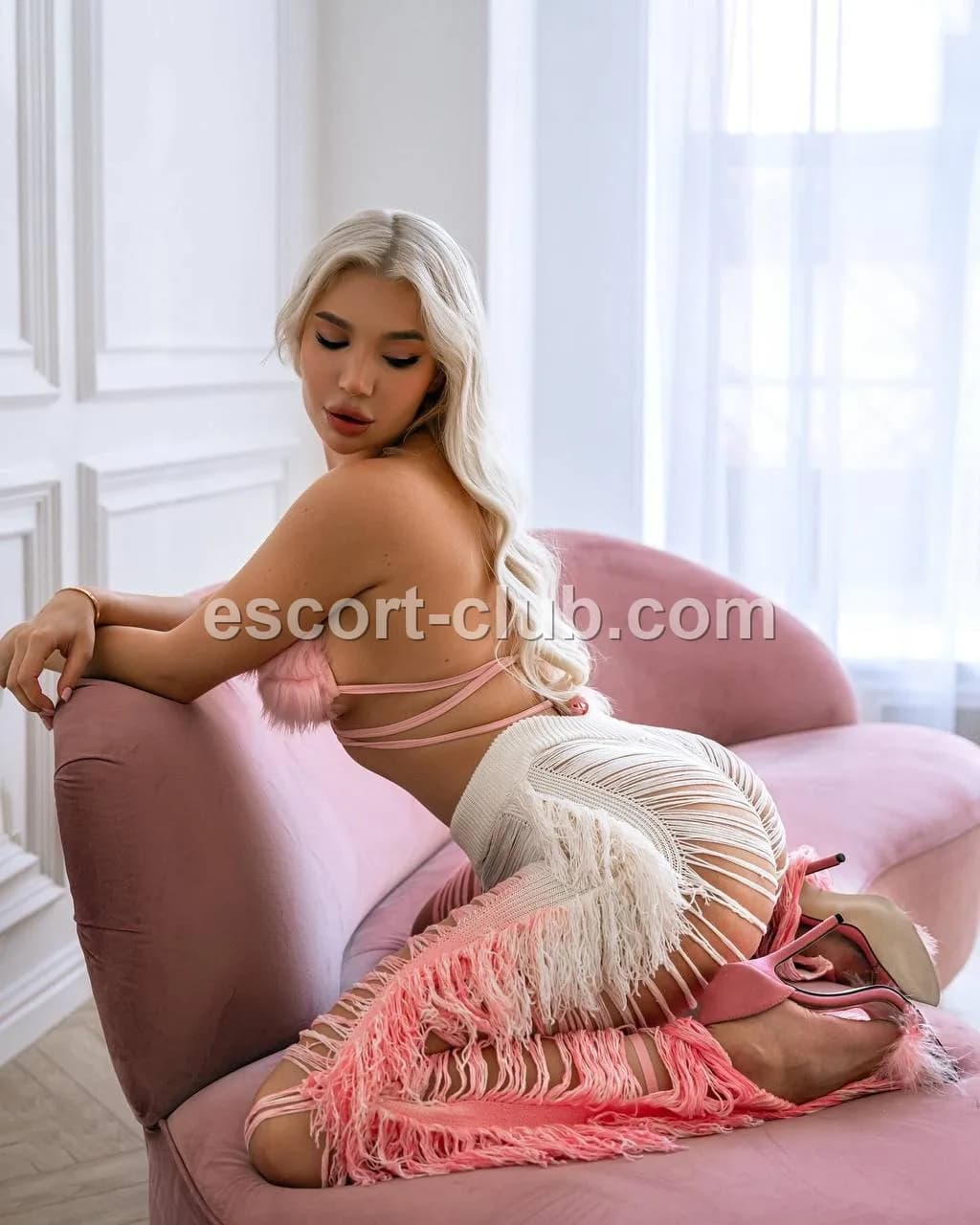 Elena — Hong Kong escort photo 6