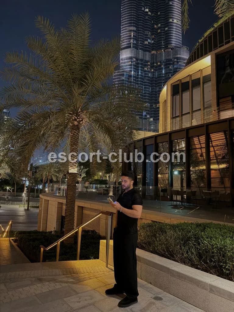 Emre — Sheffield escort photo 2