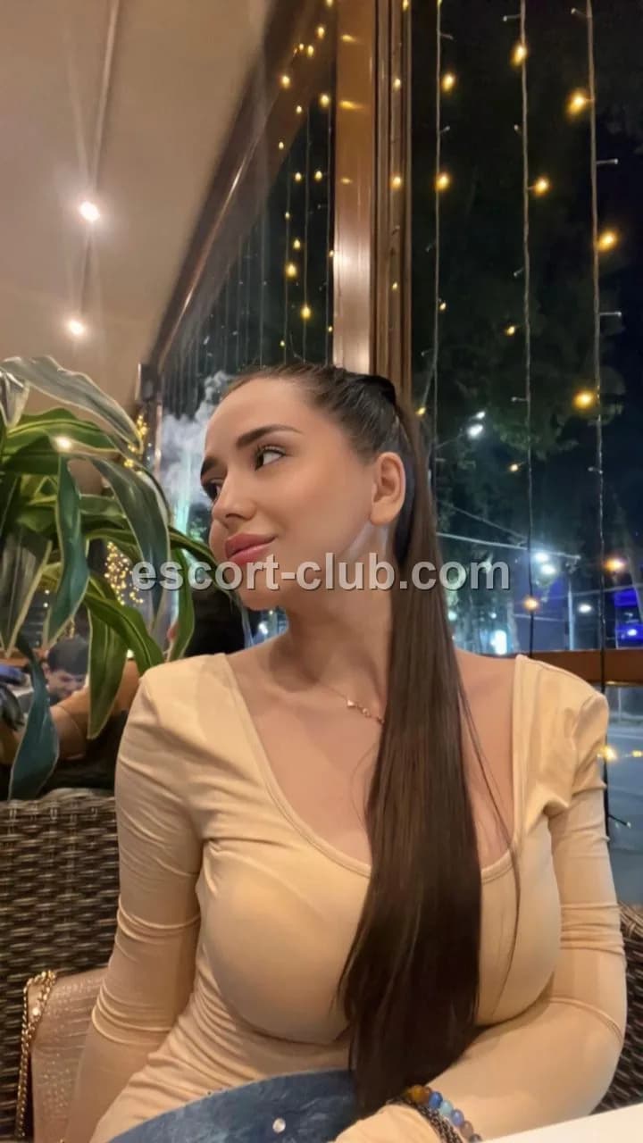 Faida — Bristol escort photo 4